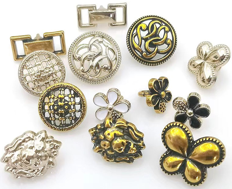 metal buttons