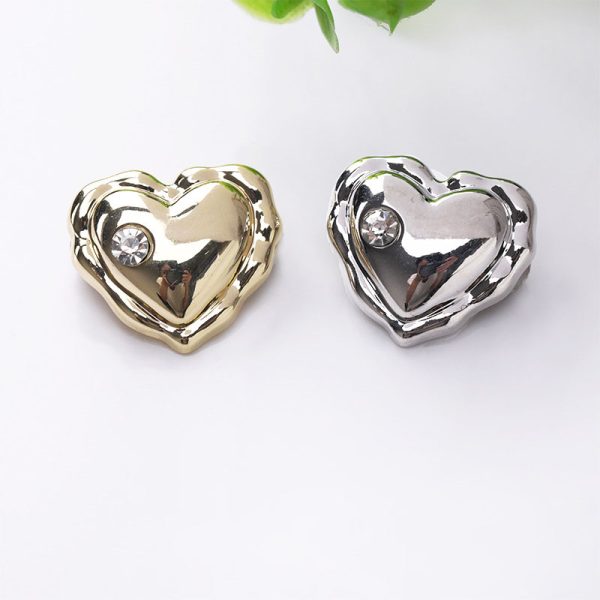 CT070 heart shaped buttons 03